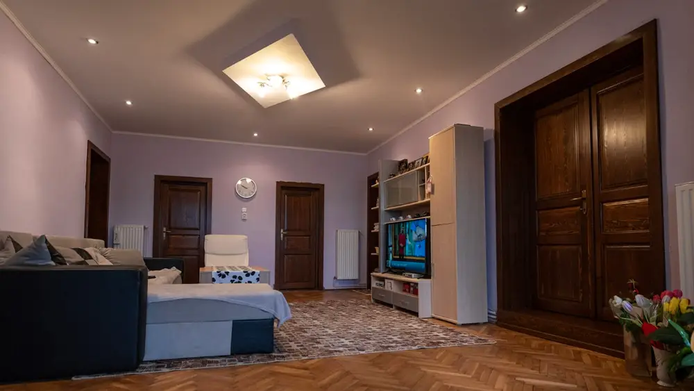 Proiect: Tâmplărie Lemn. Casă rezidențială Râșnov