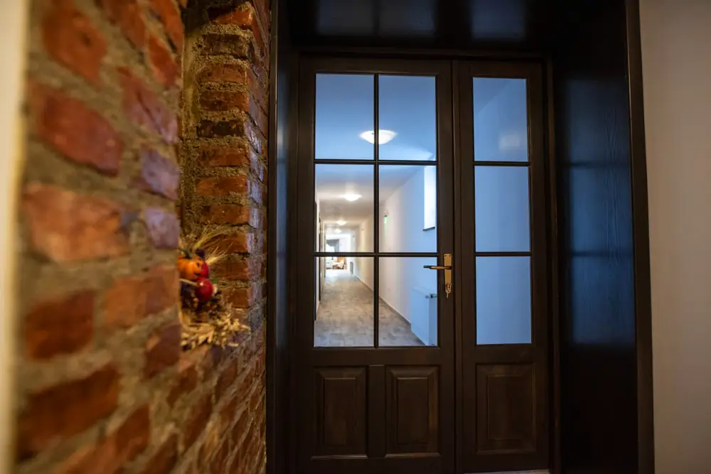 Proiect: Tâmplărie Lemn. Pensiunea Elena Vulcan